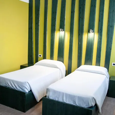 Hostal Scout Center Roma