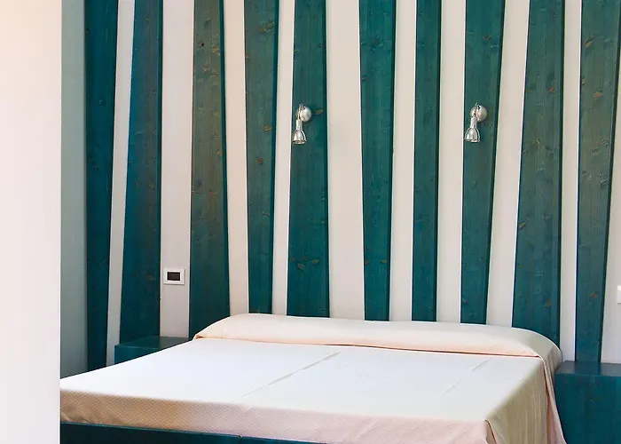 罗马斯科特中心酒店 *