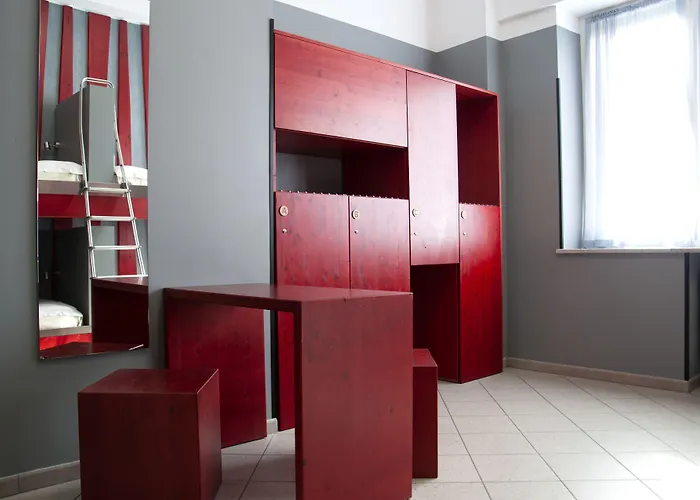 罗马斯科特中心酒店 旅馆 *